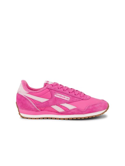 Classic AZ Sneaker