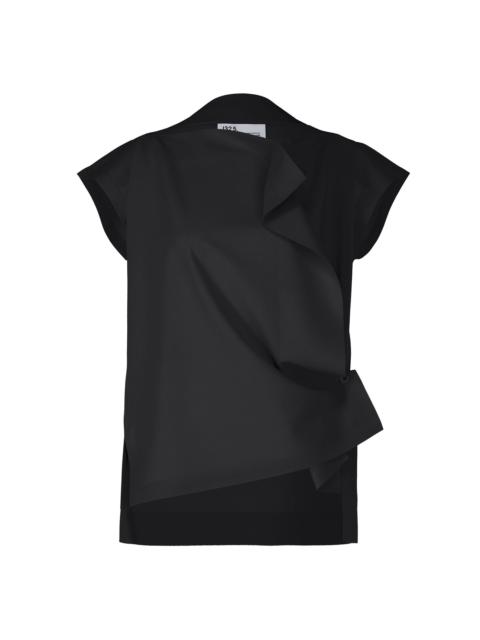 132 5. ISSEY MIYAKE FLAT ONE TUCK T