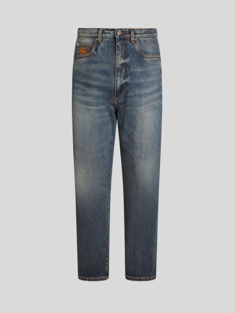 VINTAGE-EFFECT JEANS