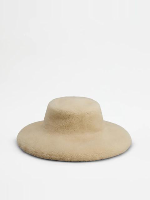 Tod's SHEEPSKIN HAT - WHITE
