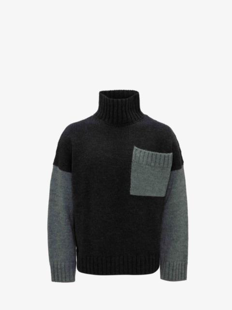 PATCH POCKET TURTLENECK JUMPER