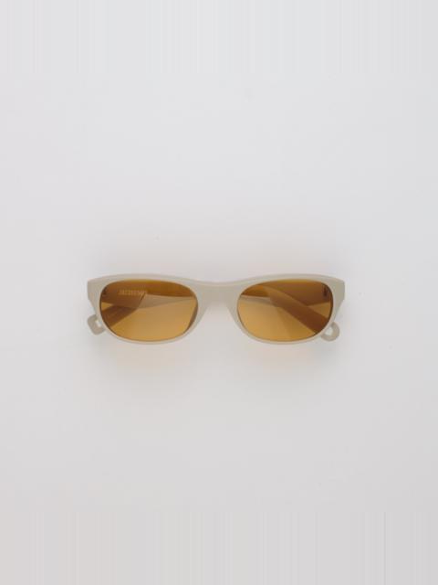 JACQUEMUS Matt Putty의 Sole Angular D 프레임