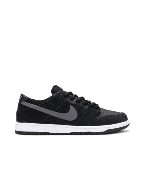 SB Dunk Low Premium IW 'Black'