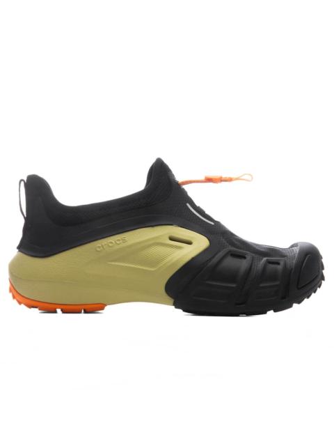 crocs QUICK TRAIL RACER - BLACK/STRAW/ORANGE ZING