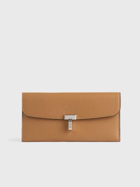 TOTEME T-lock grained-leather wallet tan