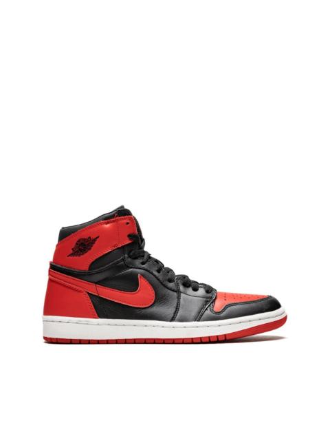 Air Jordan 1 Retro sneakers