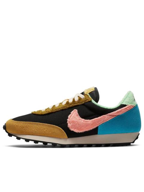 (WMNS) Nike Daybreak 'Fur Pack - Guava Ice Atomic Pink' DC3275-064