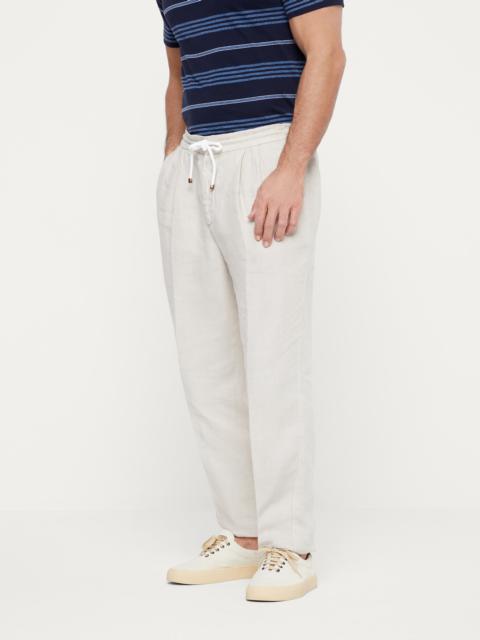 Garment-dyed leisure fit trousers in linen gabardine with drawstring and double pleats