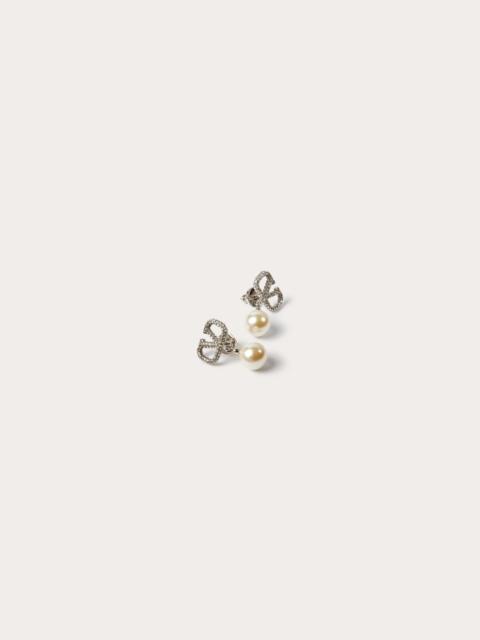 VLOGO SIGNATURE METAL EARRINGS WITH CRYSTALS AND PEARLS IN SWAROVSKI® CRYSTAL