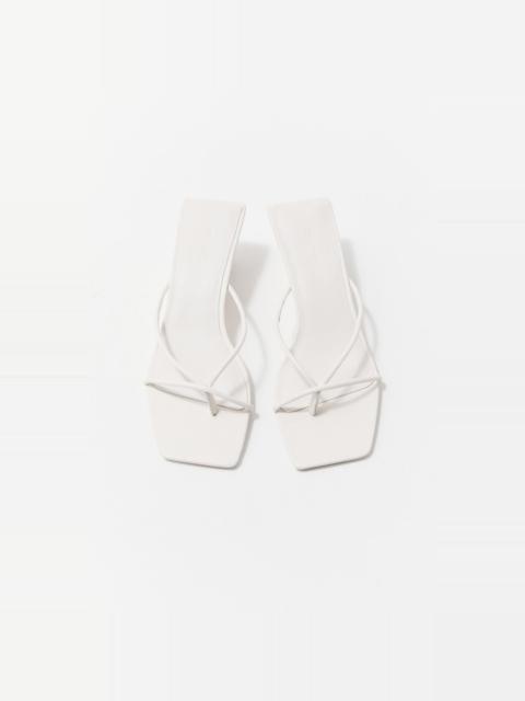 ST. AGNI Minimal Low Wedge - White