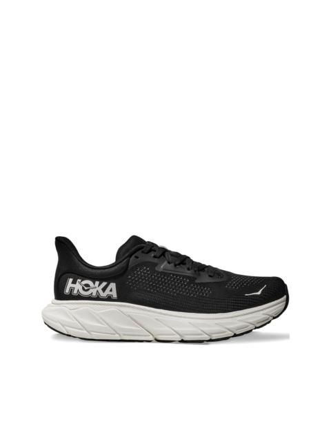 HOKA Arahi 7 logo-print sneakers