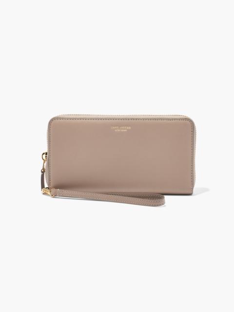 Marc Jacobs THE SLIM 84 CONTINENTAL WRISTLET WALLET