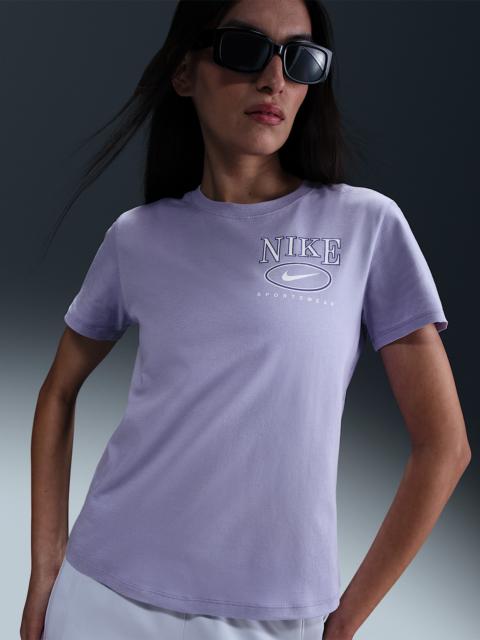 Nike Sportswear Club Women's Short-Sleeve Graphic T-Shirt