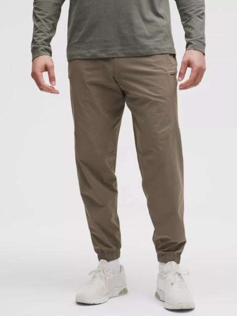 Zeroed In Classic-Fit Cargo Jogger *Regular