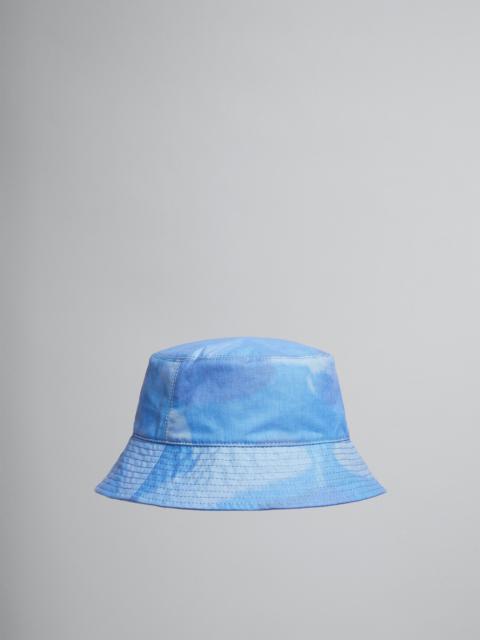 BUCKET HAT IN CANVAS WITH LIGHT BLUE CLOUDS MOTIF