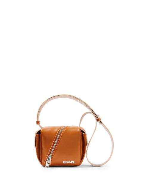 SUNNEI CARAMEL CROSS ZIP LACUBETTO BAG