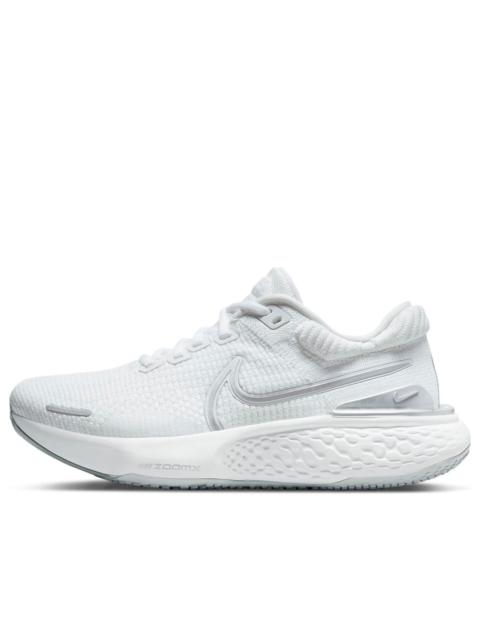 (WMNS) Nike ZoomX Invincible Run Flyknit 2 'White Metallic Silver' DC9993-101