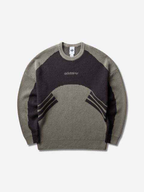 adidas Men's Munich 93 Crewneck Sweater Silver Pebble / Utility Black