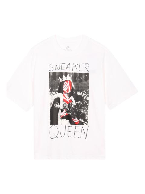 (WMNS) Nike Sneaker Queen T-Shirt 'White' FD2532-100