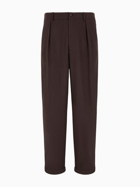 Single-pleat lightweight wool cloth trousers