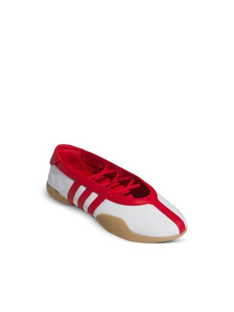 adidas Taekwondo Mei "Cloud White/Better Scarlet/Gum" sneakerinas