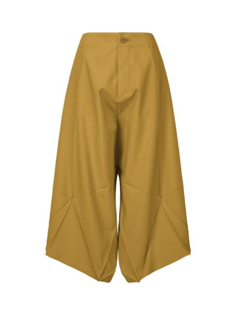132 5. ISSEY MIYAKE UNIFIED HALF CUBES