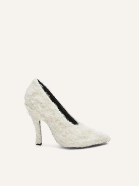 MAGDA BUTRYM Loomed sculptural pumps in cream