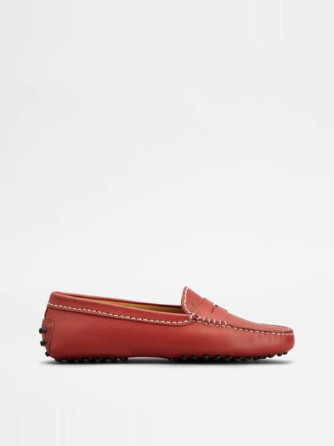 Tod's GOMMINO DRIVING SHOES IN LEATHER - RED