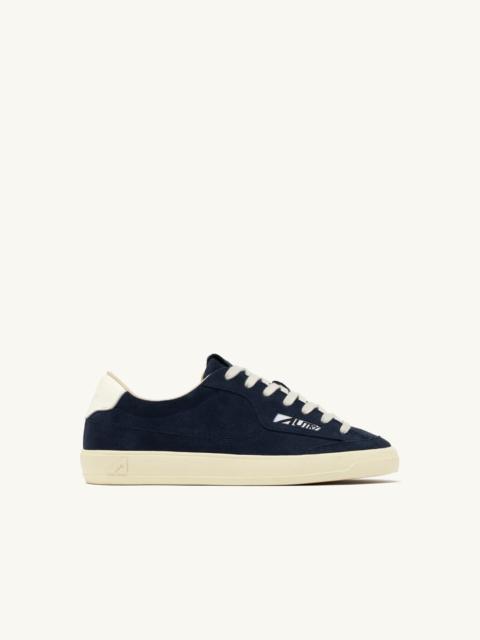 WINDSCAPE LOW SNEAKERS IN NAVY AND MARSHMALLOW SUEDE