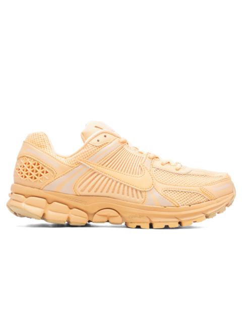 Nike ZOOM VOMERO 5 - CELESTIAL GOLD