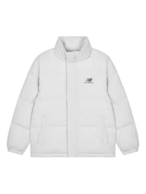 New Balance 새로운 균형 필수 로고 Puffer 재킷 'White' AMJ23345-GYM