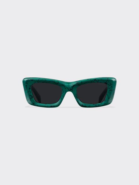 Sunglasses with triangle logo