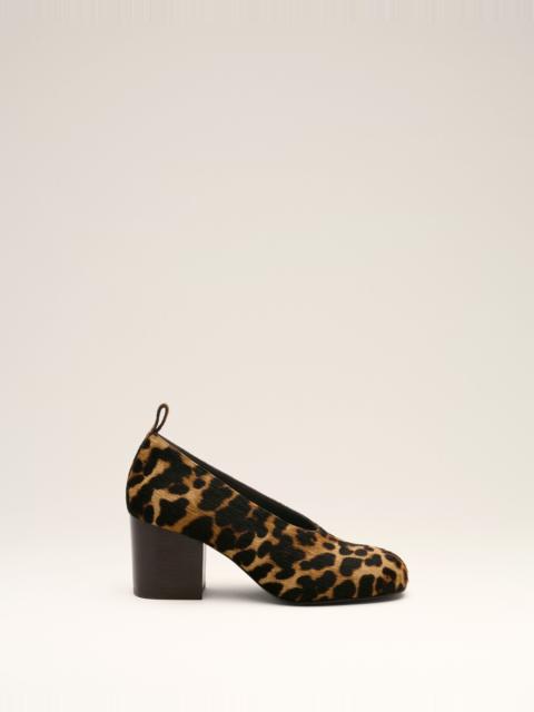 AMI Paris LEOPARD PRINTED COWHIDE LEATHER PUMPS