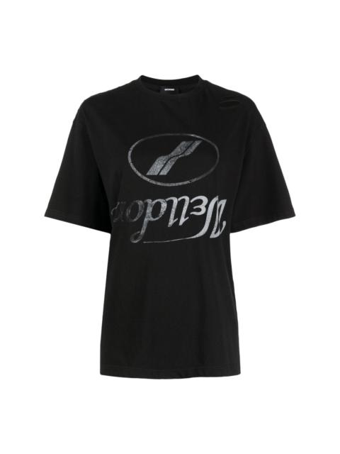 logo-print ripped-detail T-shirt