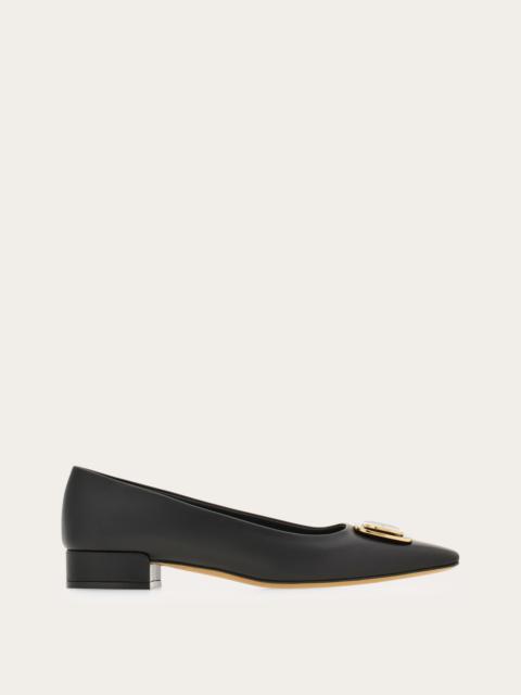 FERRAGAMO New Vara plate ballet flat