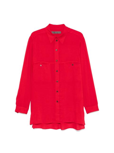 pointed-collar shirt