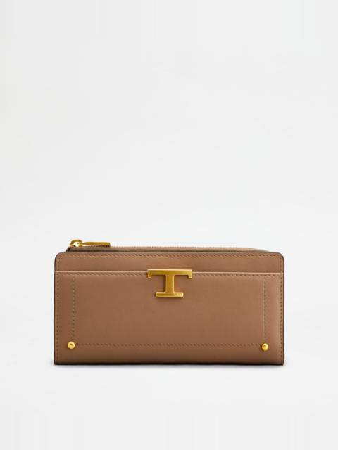 Tod's T TIMELESS WALLET IN LEATHER - BROWN