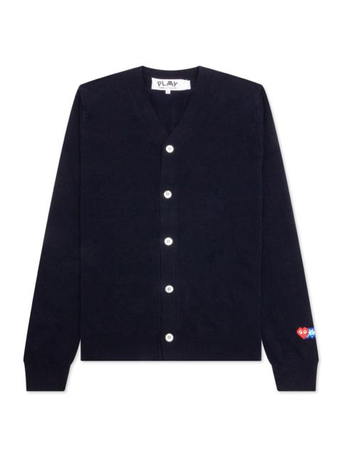 COMME DES GARCONS PLAY X THE ARTIST INVADER BUTTON CARDIGAN - NAVY