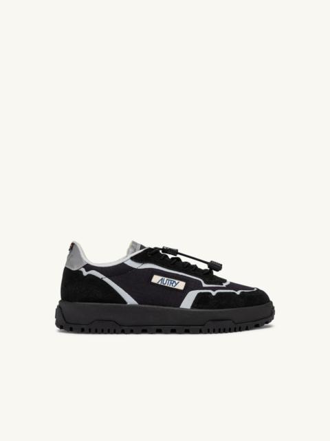 AUTRY WILDPACE LOW SNEAKERS IN BLACK AND SILVER RIPSTOP NYLON AND SUEDE