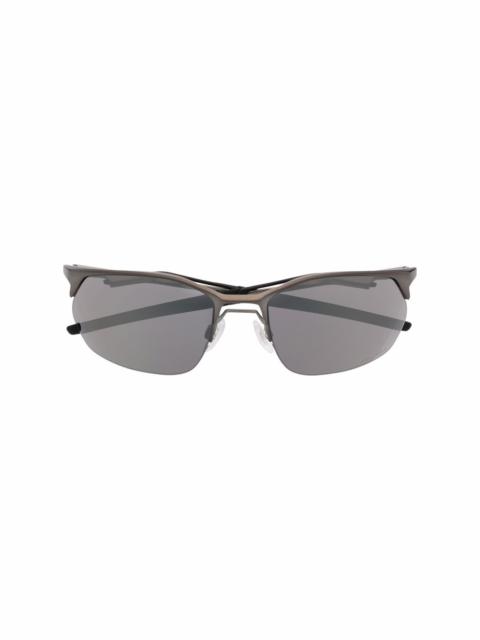 OAKLEY cat-eye tinted sunglasses