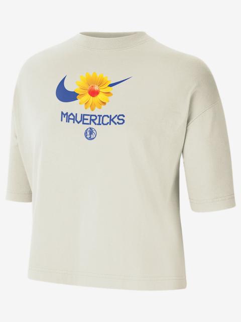 Nike Dallas Mavericks Courtside Women's Nike NBA Boxy T-Shirt