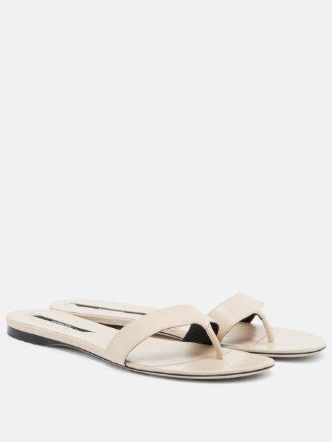 CHRISTEN Helix leather thong sandals