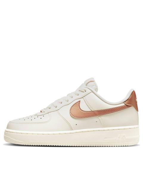 (WMNS) Nike Air Force 1 '07 'Sail' DD8959-109