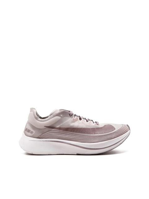 Zoom Fly running sneakers