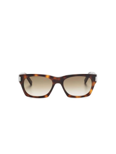 402 rectangle-frame sunglasses