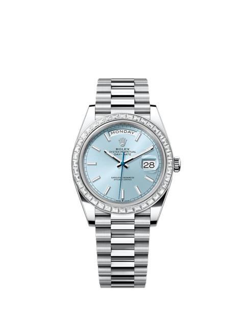 ROLEX Oyster, 40 mm, platinum and diamonds