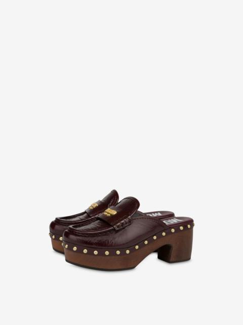 Moschino PATENT GOATSKIN CLOGS