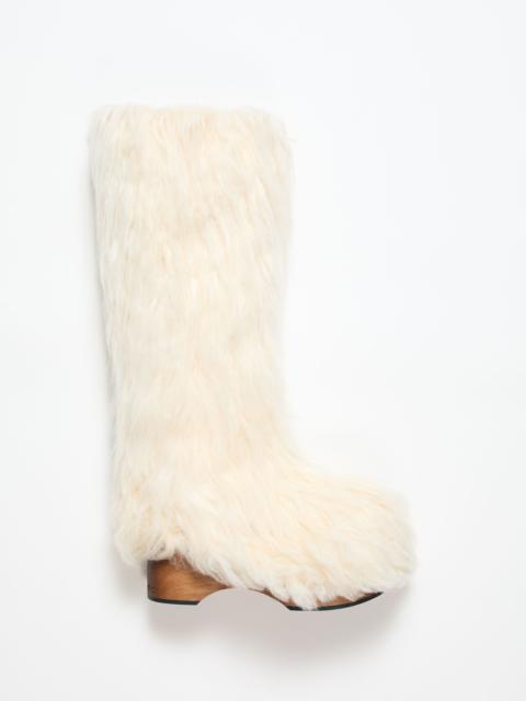Acne Studios Furry clog boots - Off white