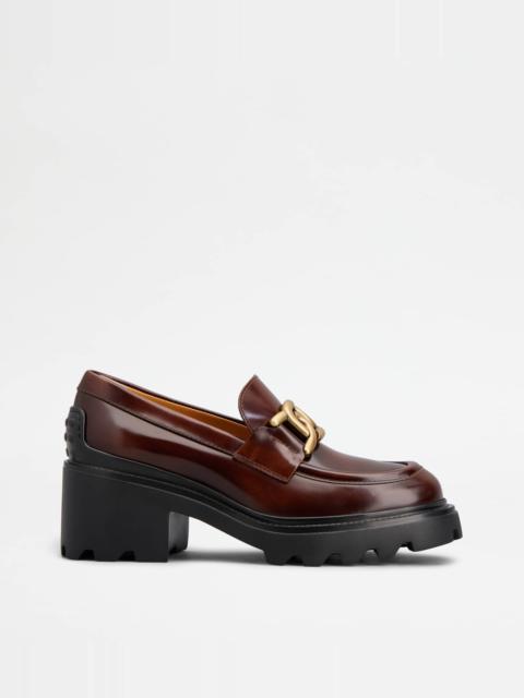 Tod's LOAFERS IN LEATHER - BROWN