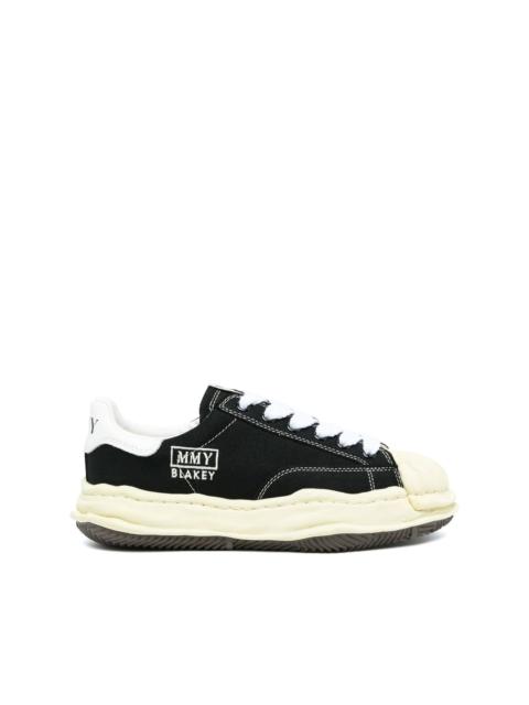 gum-rubber sole sneakers